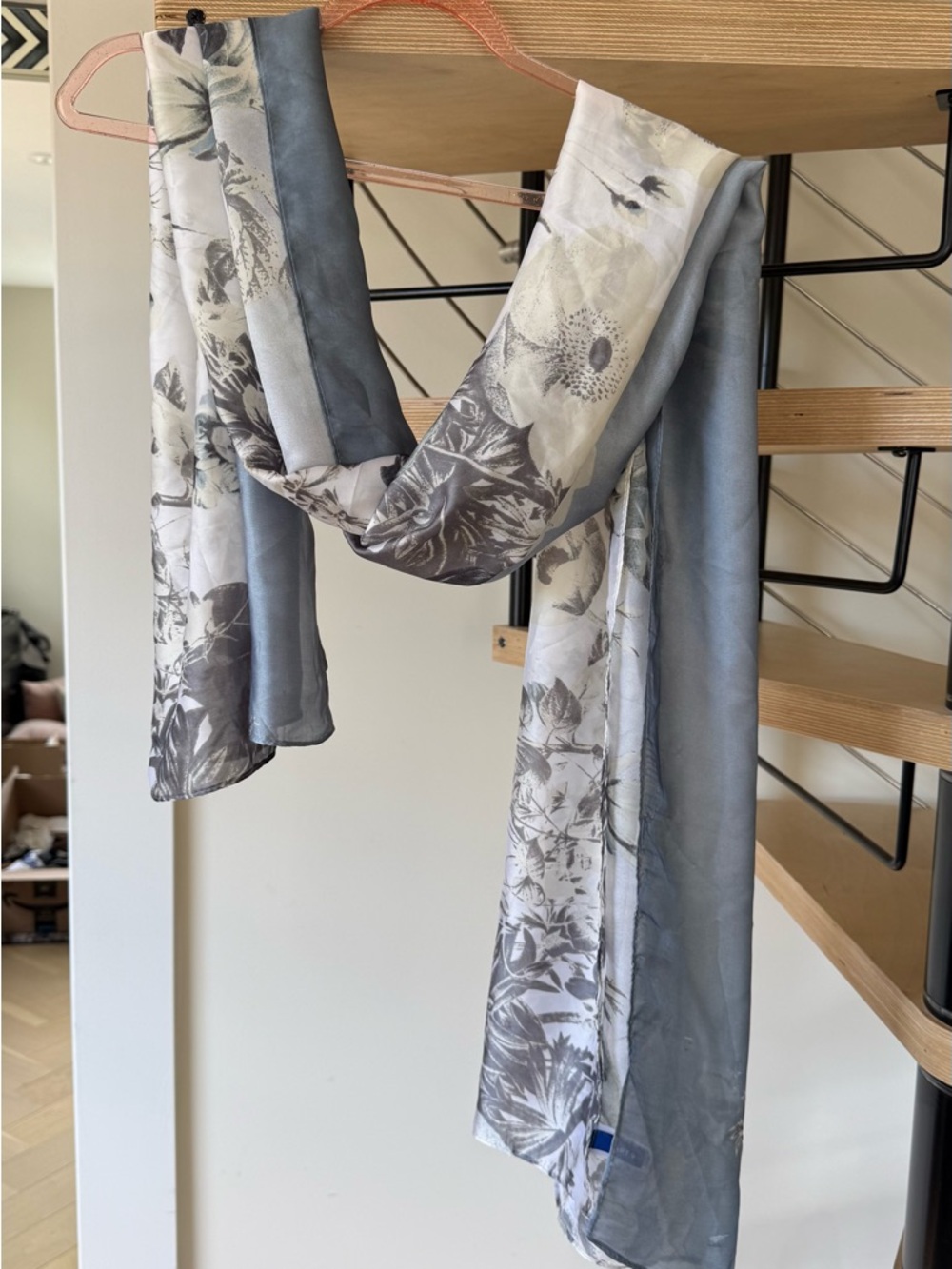 💖 Apt. 9 Gray and Cream Floral Print Scarf with dragonfly mother of pearl pin